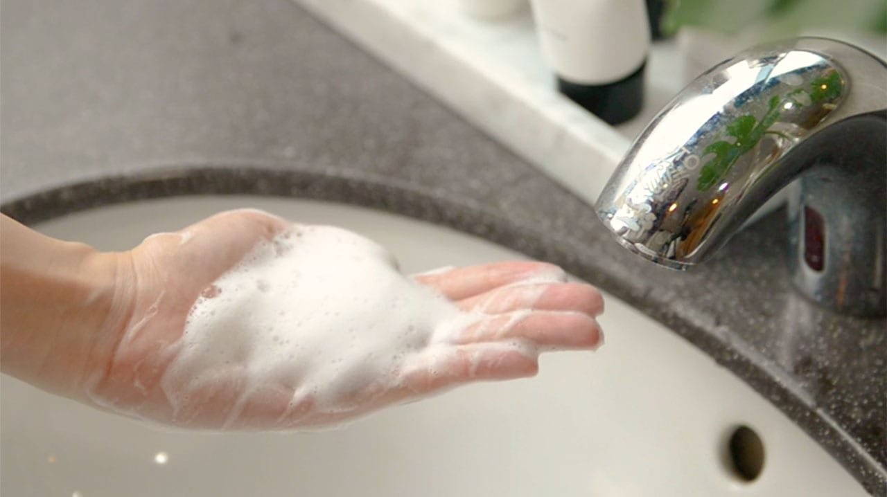 Tutorial: How to foam DR's Secret Cleanser 1 correctly